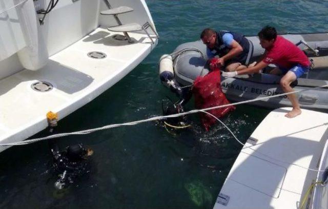 Dalgıçlardan Çanakkale Boğazı'nda Deniz Dibi Temizliği