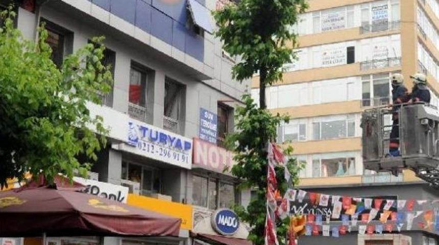 İstanbul'da Yağış Hayatı Olumsuz Etkiledi