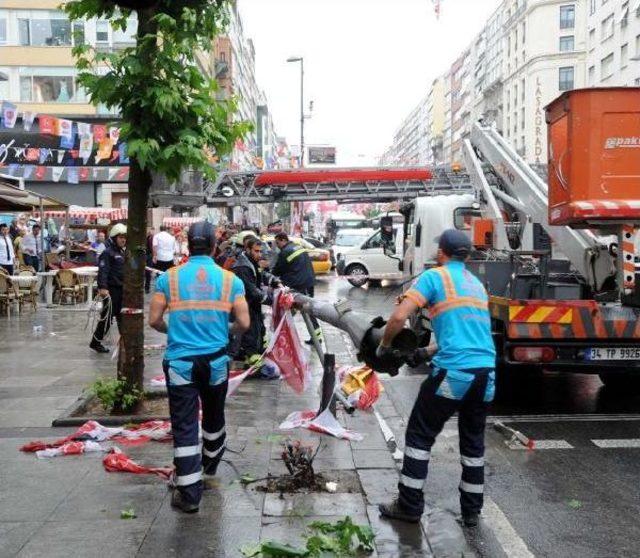 İstanbul'da Yağış Hayatı Olumsuz Etkiledi