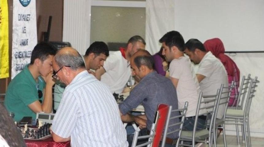 Silopi Eğitim-sen&rsquo;den &Ouml;d&uuml;ll&uuml; Satran&ccedil; Turnuvası