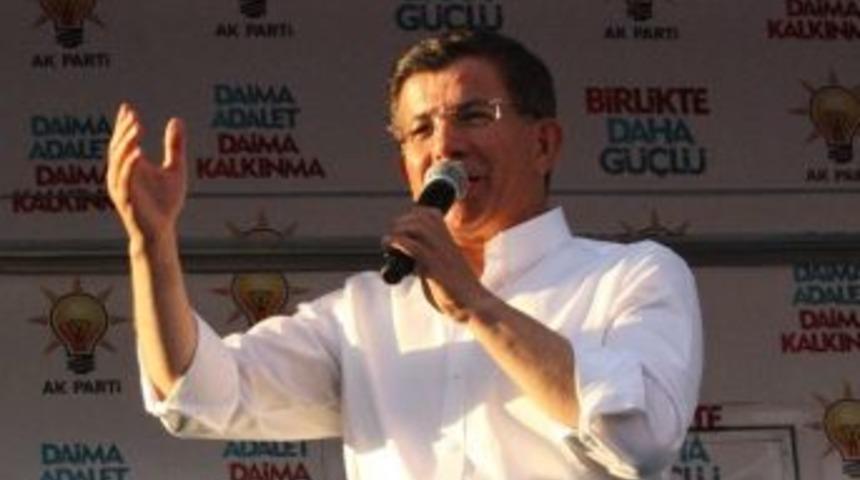 Başbakan Davutoğlu, Diyarbakır&rsquo;daki Patlamayla İlgili Konuştu