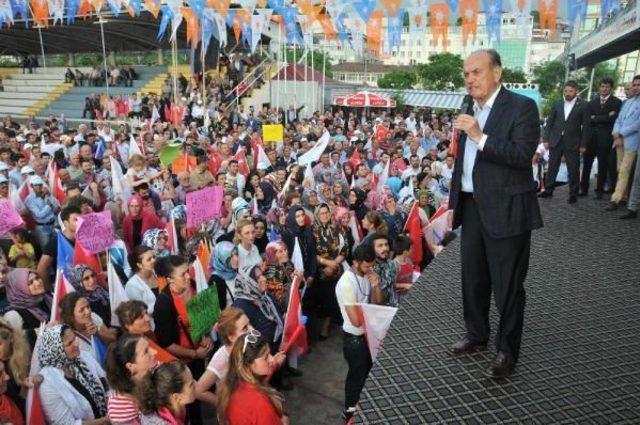 Hopa'da Kadir Topbaş Protestosuna  Polis Müdahalesi