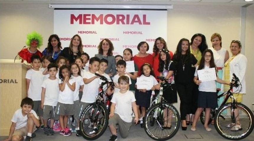 Memorial Sağlık Grubu Resim Yarışması Kazananları &Ouml;d&uuml;llerini Aldı