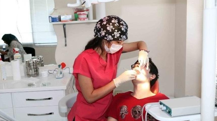 Bayraklı&rsquo;da 7&rsquo;nci Diş Polikliniği Hizmete Girdi