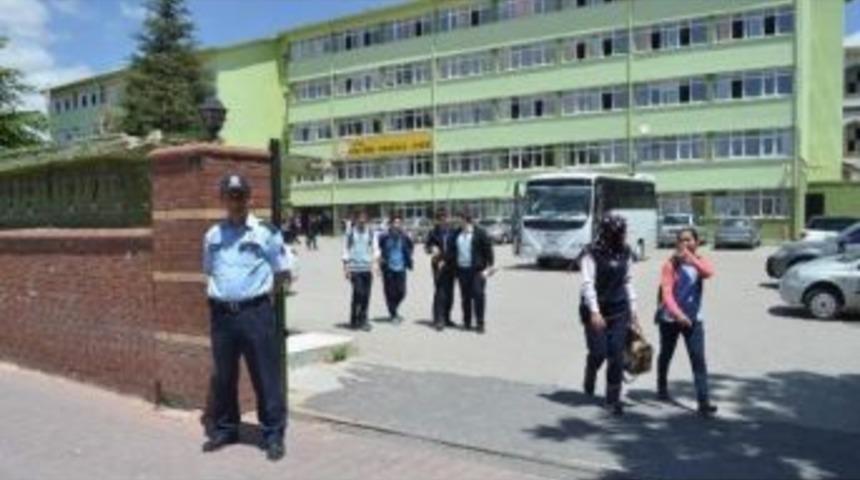 Emet&rsquo;te Okullarda Sıkı Denetim