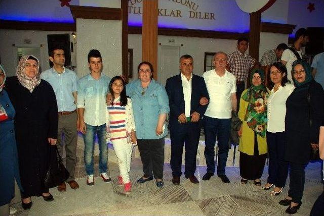 Ak Parti Midyat’ta Birlik Ve Beraberlik Yemeği Düzenlendi