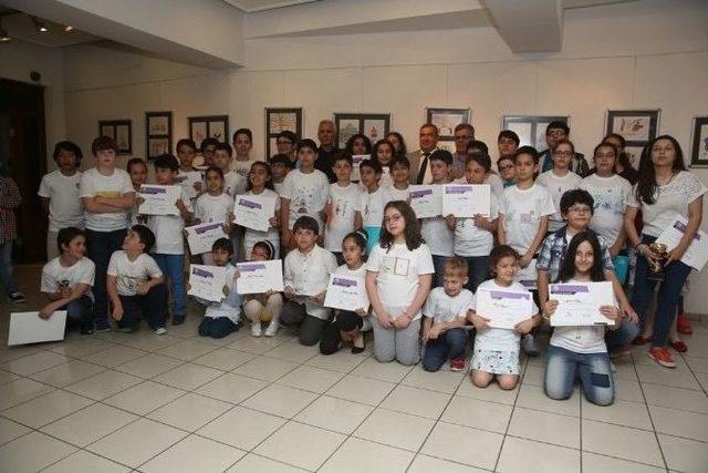 Minik Karikat&uuml;ristler H&uuml;nerlerini Sergiledi 1