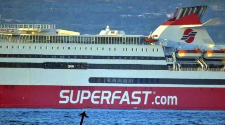 Dev Feribotun Teğet Ge&ccedil;tiği Ka&ccedil;aklar &Ouml;l&uuml;mden D&ouml;nd&uuml;