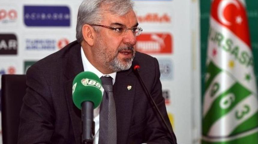 B&ouml;l&uuml;kbaşı Bursaspor&rsquo;u U&ccedil;uruma S&uuml;r&uuml;kl&uuml;yor