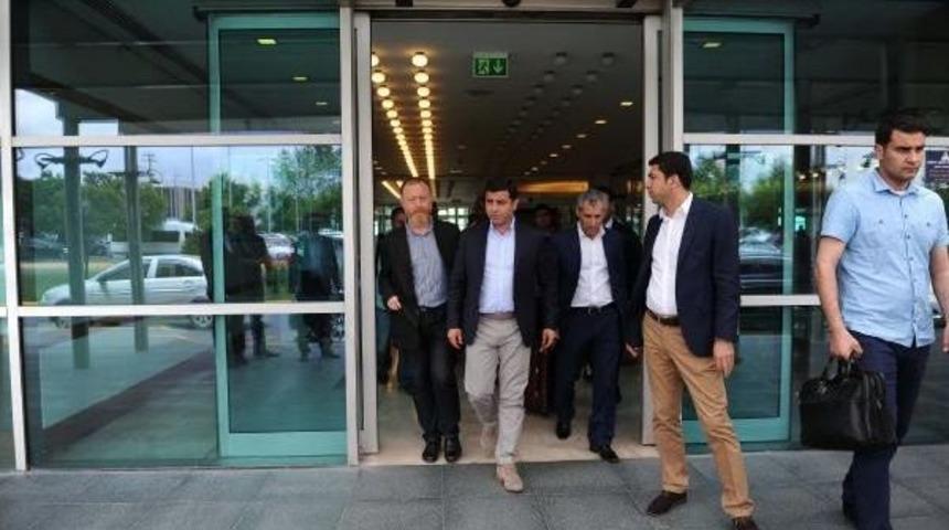 Demirtaş " Benden Değil, T&uuml;rkiye Halkından &Ouml;z&uuml;r Dilesinler"