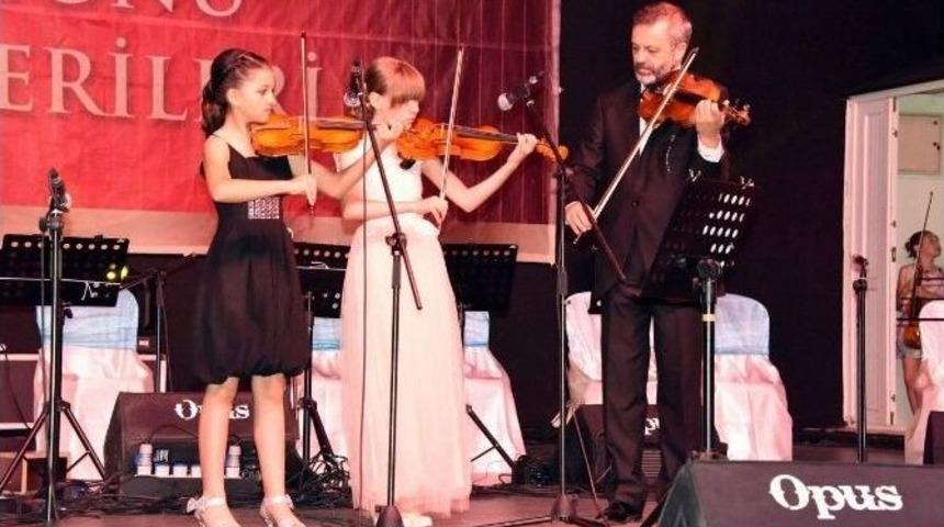 Asev &Ouml;ğrenci Grupları İzleyenleri B&uuml;y&uuml;ledi