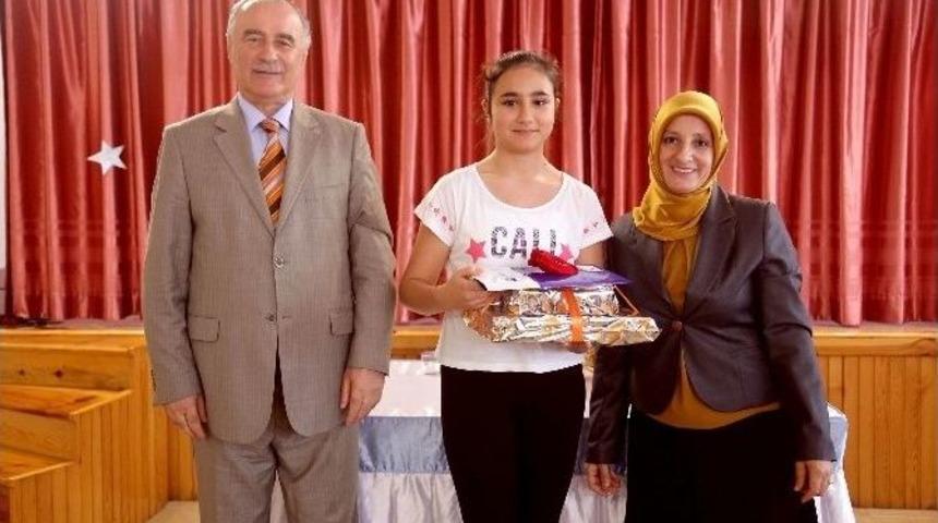 Geleceklerini &Ccedil;izerek &Ouml;d&uuml;llerini Aldılar
