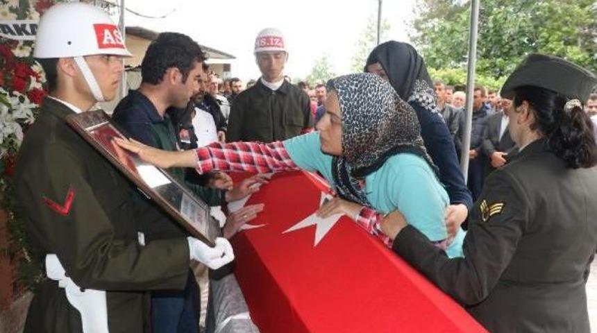 Şehit Uzman &Ccedil;avuş Son Yolculuğuna Uğurlandı