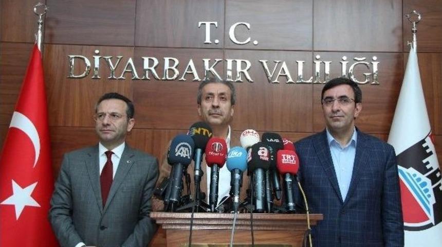 Bakanlardan Mitingdeki Patlamalara İlişkin A&ccedil;ıklamalar