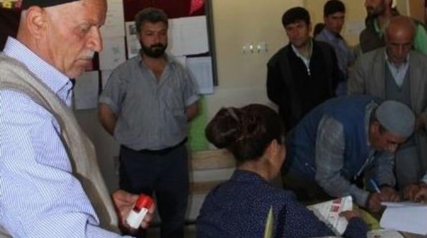 Van&rsquo;da Oy Kullanma İşlemi Başladı