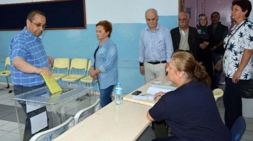 Balıkesir&rsquo;de Oy Verme İşlemi Başladı
