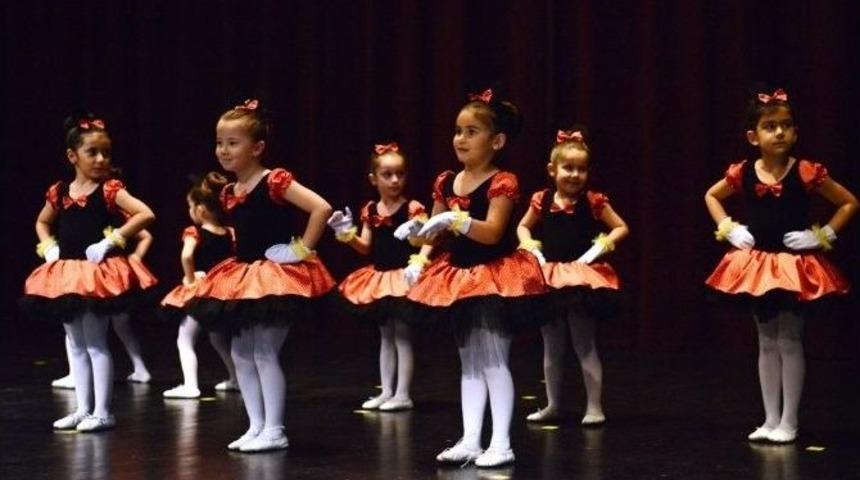 Nil&uuml;fer&rsquo;de Minik Balerinler H&uuml;nerlerini Sergiledi