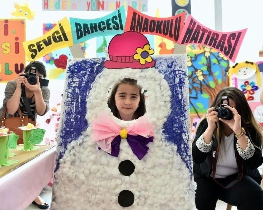 Akg&uuml;l Minik &Ouml;ğrencileri Yalnız Bırakmadı