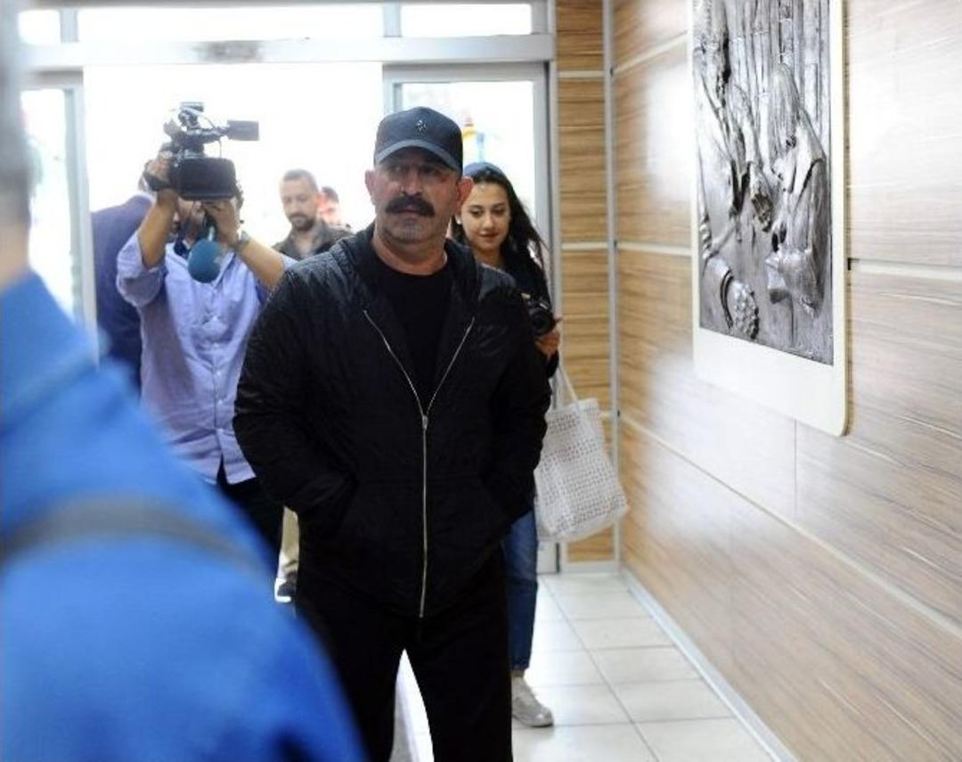 Cem Yılmaz Sandık Başına Gitti