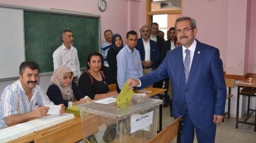 &Uuml;n&uuml;var Oyunu Eşi Ve Kızıyla Birlikte Kullandı