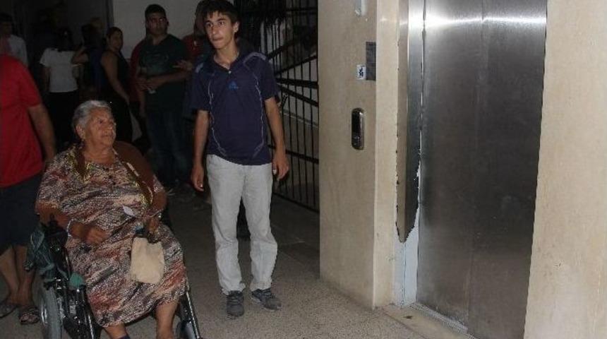 Engelli Seçmenlere Asansör Engeli