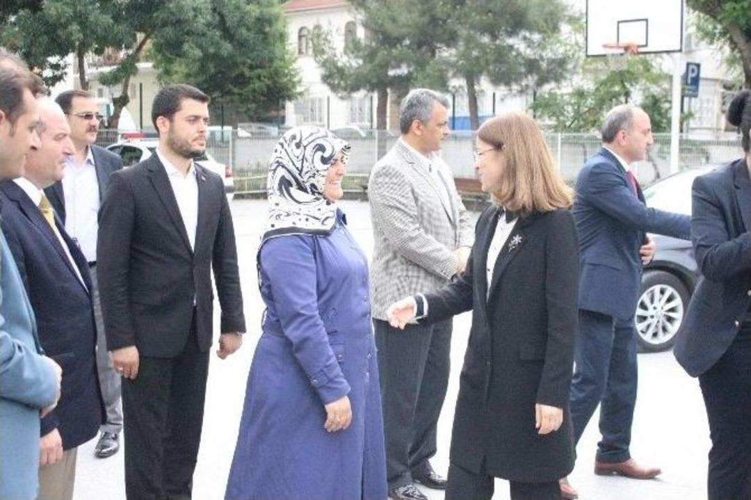 Bakan İslam Oyunu Kullandı