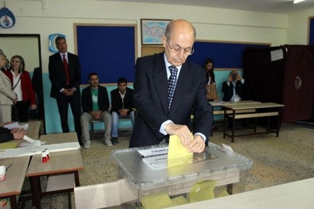 10. Cumhurbaşkanı Sezer Oyunu Kullandı