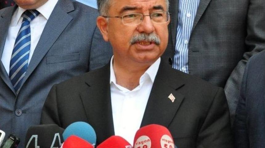 Milli Savunma Bakanı Yılmaz Oyunu Kullandı
