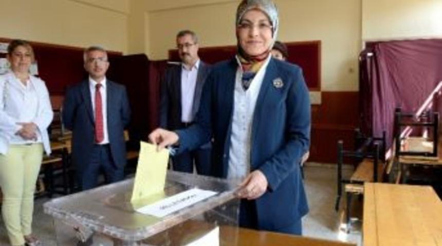 Başkan Toru, Oyunu Alparslan Ortaokulu&rsquo;nda Kullandı