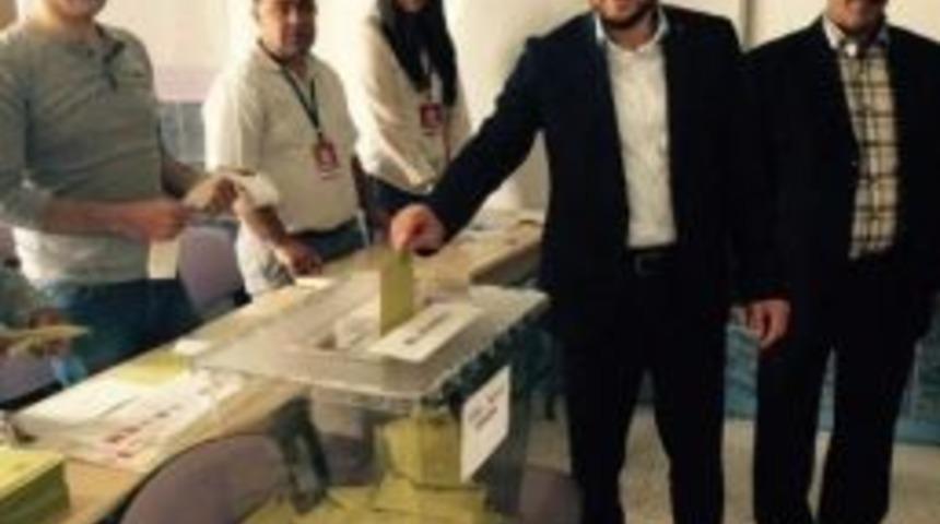 Ak Parti Milletvekili Adayı A&ccedil;ıkg&ouml;z, Oyunu Kullandı