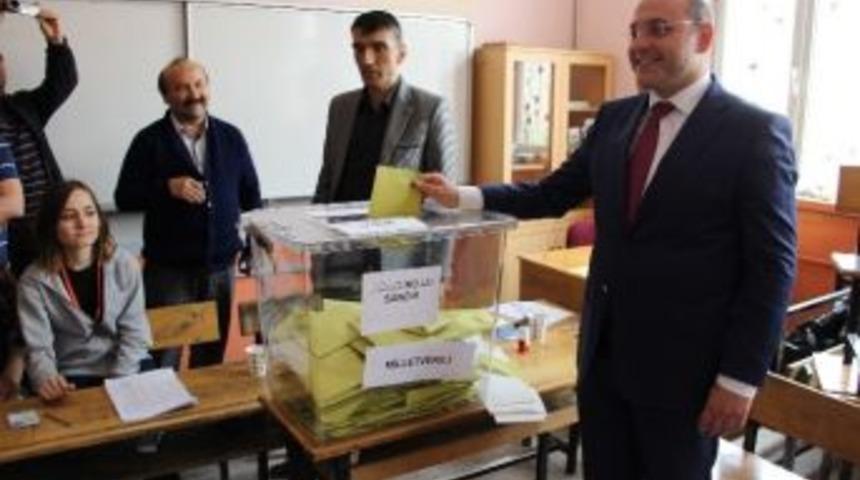 Başkan Ali &Ccedil;etinbaş Oyunu Kullandı