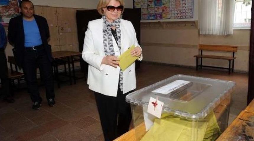 Tansu &Ccedil;iller Oyunu Kullandı