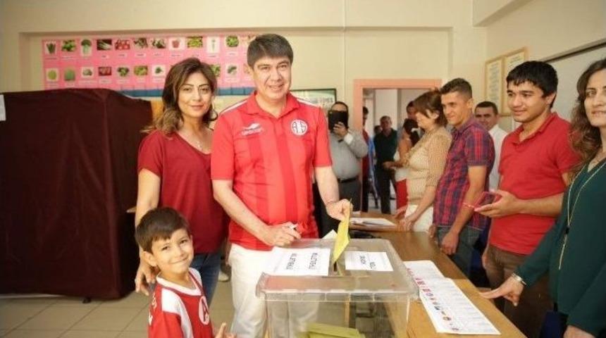 T&uuml;rel, Oyunu Antalyaspor Formasıyla Kullandı