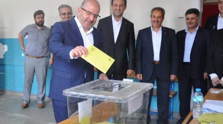 Ak Parti Milletvekili Baloğlu Oyunu Kullandı