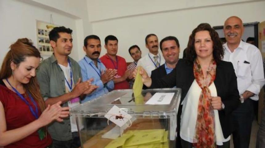 Van, Hakkari Ve Bitlis'te Se&ccedil;ime Yoğun Ilgi (4)