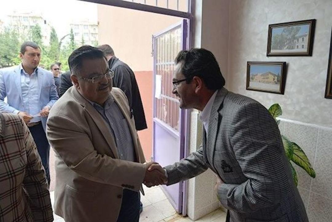 Başkan Yağcı Ve Eşi Oylarını Birlikte Kullandı