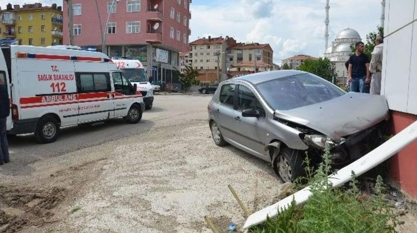 Taziyeye Giderken Kaza Yaptı