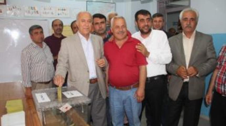 Chp Milletvekili Adayı Peri, Oyunu Araban&rsquo;da Kullandı