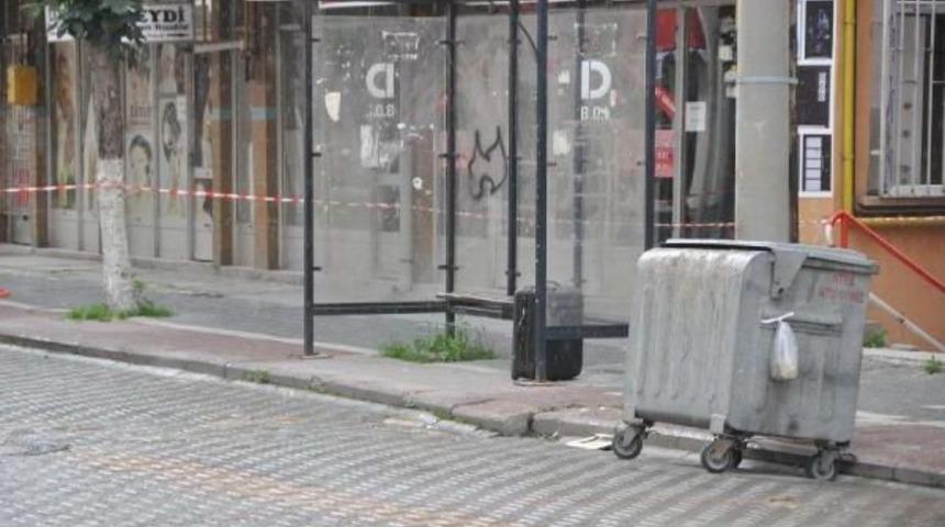 Otob&uuml;s Durağındaki Ş&uuml;pheli Valiz F&uuml;nye Ile Patlatıldı