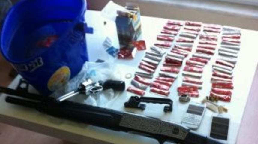 Evinde 66 Paket Bonzai İle Yakalandı