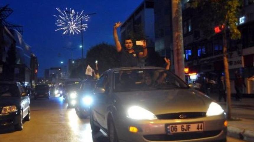 Van Ve Hakkari'de Erken Kutlama