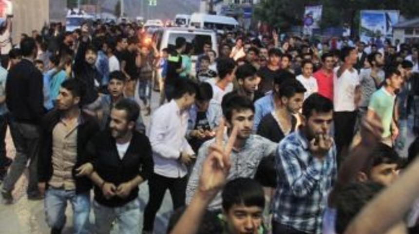 Hakkari&rsquo;de Vatandaşlar Sokağa D&ouml;k&uuml;ld&uuml;