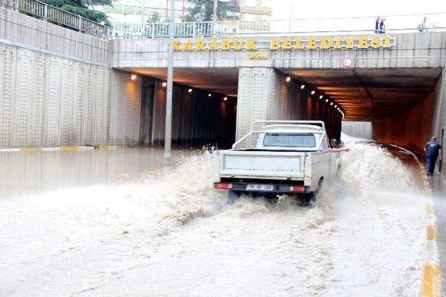 Karabük Yağmura Teslim Oldu