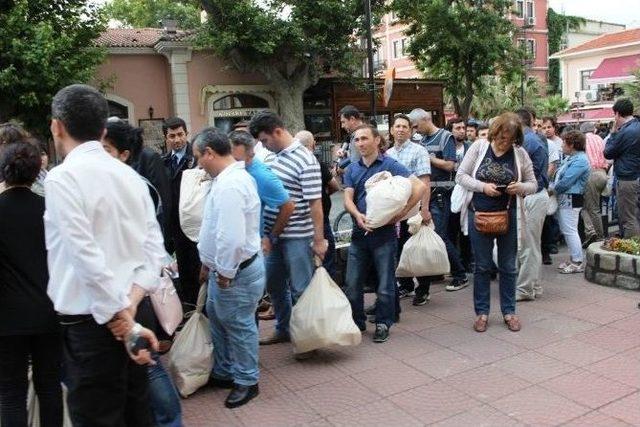 Çanakkale’de Ysk Sistemi Kilitlendi, Kapıda Kuyruklar Oluştu