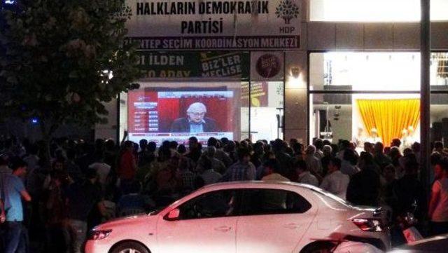 Gaziantep'te Hdp'liler Kutlama Yaptı