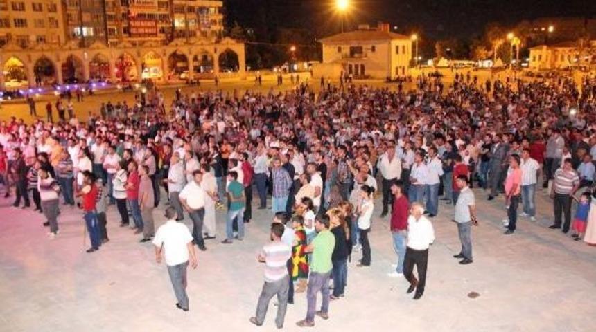 Şanlıurfa&rsquo;Da Hdp'lilerden Zılgıtlı Kutlama