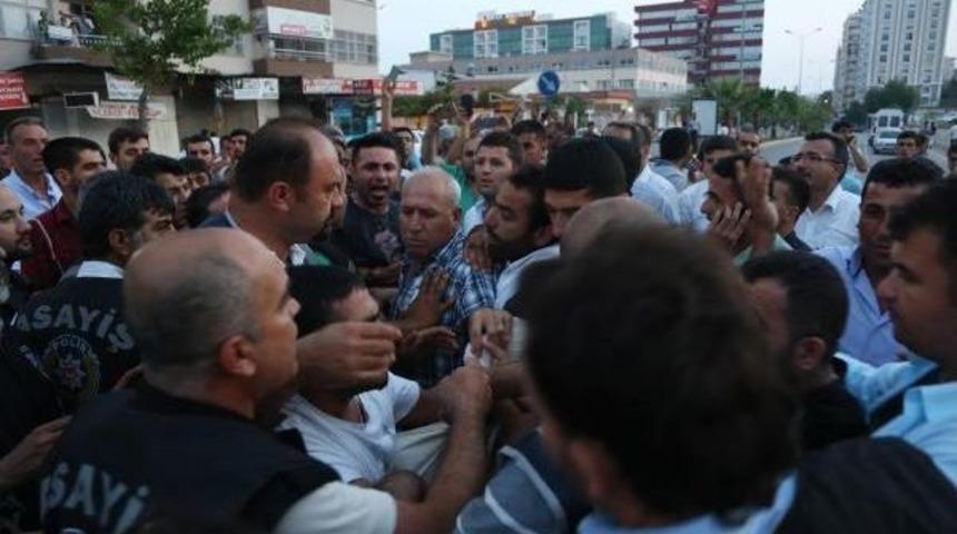 Mersin'de Gergin Saatler