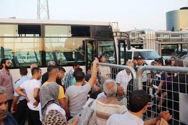 Gaziantep&rsquo;te Hdp İle Mhp&rsquo;liler Arasında Gerginlik Yaşandı 1