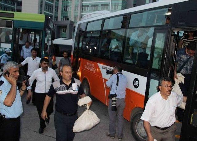 Gaziantep&rsquo;te Hdp İle Mhp&rsquo;liler Arasında Gerginlik Yaşandı 2