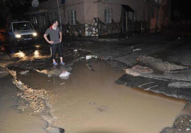 Denizli'de Sağanak Yağmur Hayatı Olumsuz Etkiledi